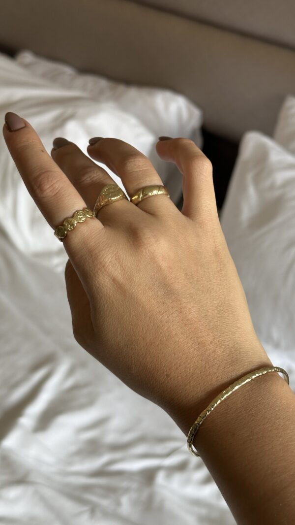 ⁦Lola Bracelet -GOLD⁩ – תמונה ⁦2⁩
